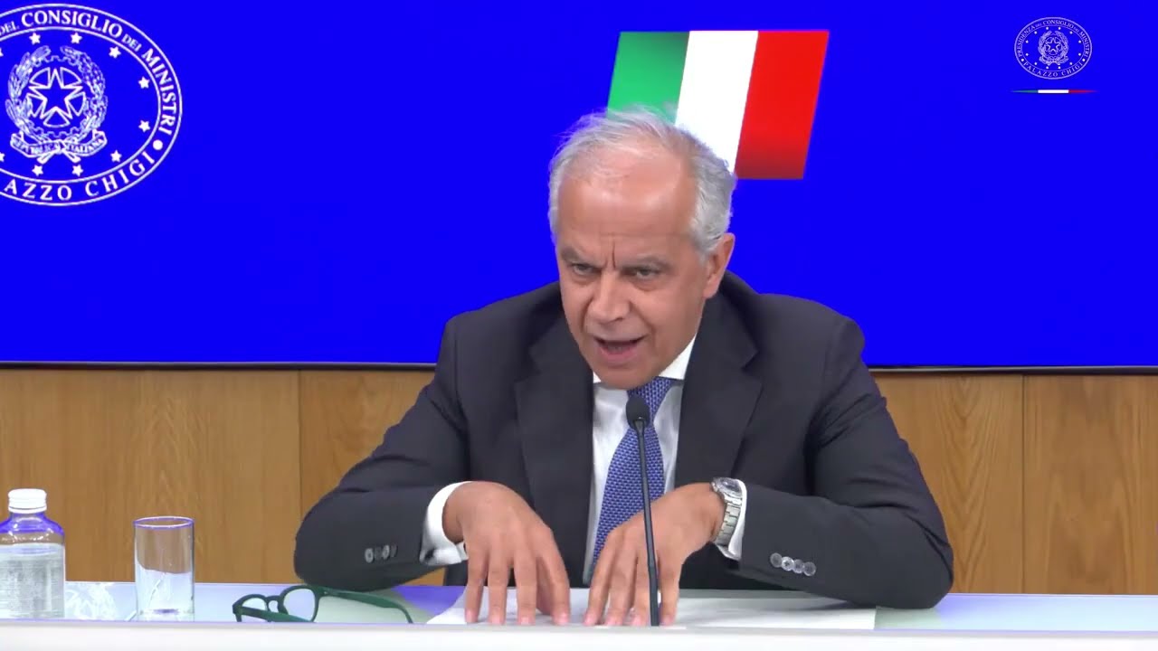 MILANO, PIANTEDOSI: «C'È QUANTO BASTA PER INDAGARE SULLA GUERRA IBRIDA»