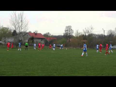 Olimpia Bucze - Piast Czchów 7:1 (4:0) - Piast naciera na bramkę Olimpijczyków.