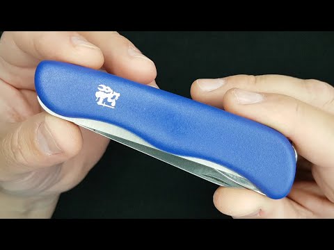 Mikov 115 NH 2 PRAKTIK on stage: an alternative to Victorinox.