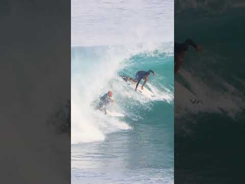 Kelly Slater Pulls In Behind Local Surfer #shorts