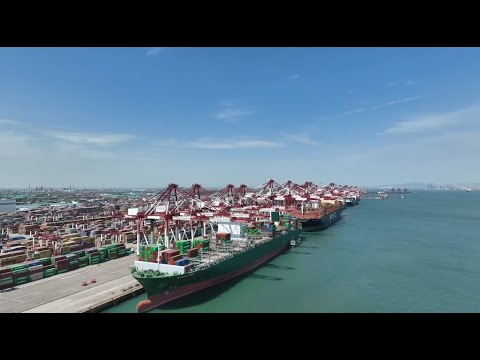 Como o terminal de contêineres em Qingdao, na China, reflete a vitalidade do comércio exterior