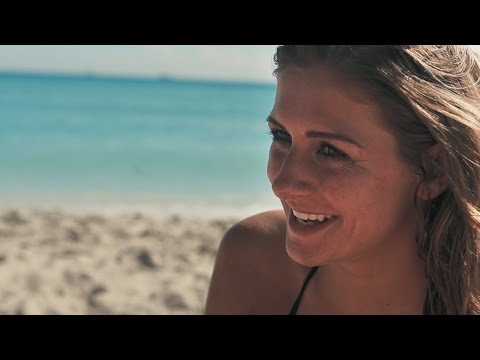 My year abroad with EF ‒ Melodie from France, 23 years old (in Miami & London)