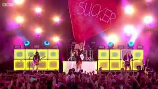 Charli XCX - Famous Live Glastonbury 2015
