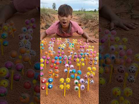 Sharing duck candy with ants #candy #shorts #viralvideo #funny #ants #shortsvideo #kids