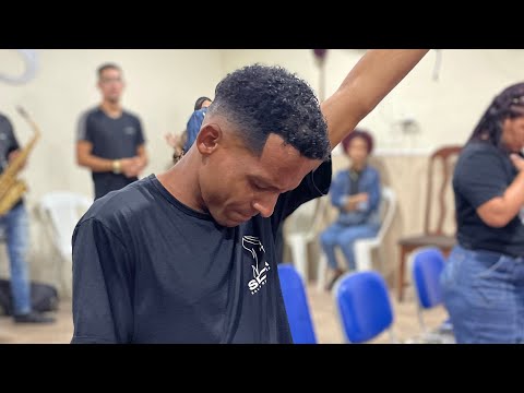 A SALA DE ADORAÇÃO SE EMOCIONOU COM O LOUVOR 😭 Lucas Cesário