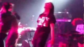 Far East Movement (&amp; Sidney Samson) - Ain&#39;t Coming Down