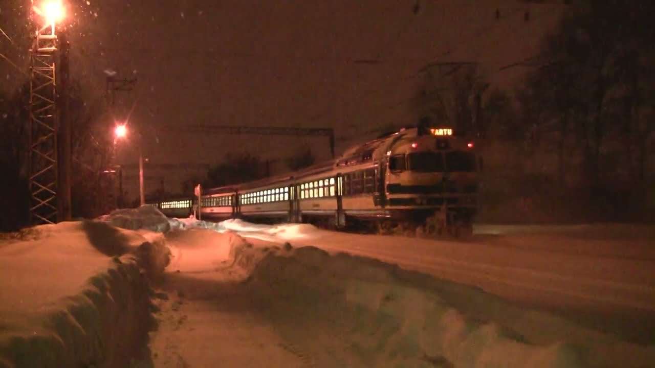 Дизель-поезд ДР1А-241 на ст. Таллин-Балти / DR1A-241 DMU at Tallinn main station