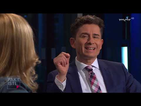 Flanke von Rechtsaußen: Der Fußball und die Fans Doku (2019)