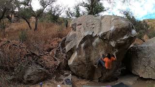 Video thumbnail of Black Fly Hell, V8. Temporal Boulders