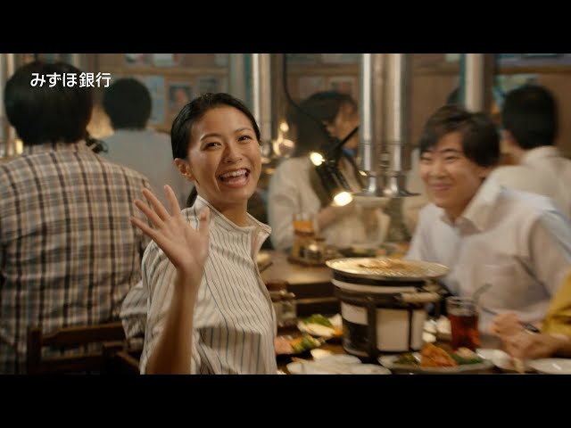 榮倉奈々 撮影現場で昔の戦友と再会!さらに理想の将来について語る! 2 YouTubeサムネイル