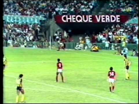 LIBERTADORES 82 - FLAMENGO 0X1 PEÑAROL parte 2