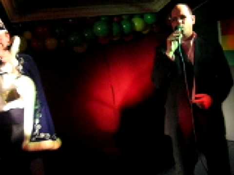 ongerviaduct.nl | Prinsuitroepen 2009 | W-Dreej samen met Prins Tim en Prinses Simone