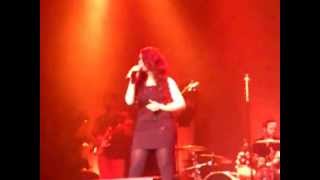 Zayra chantant "I'd Rather Go Blind' d'Etta James au Sankofa soul contest