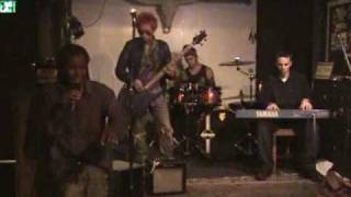 PhiLip Bell ( PhiL n' Nem) "Memphis Tennessee" Live at the Relax Bar (Hollywood, Ca)