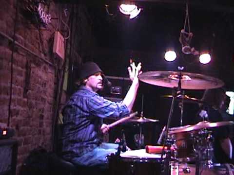 Amazing bourbon street drummer - Rob Hovey ?