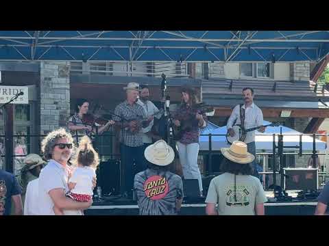 Caleb Klauder & Reeb Willms w/ The Cali Cutups - You Gotta Roll The Dice To Win