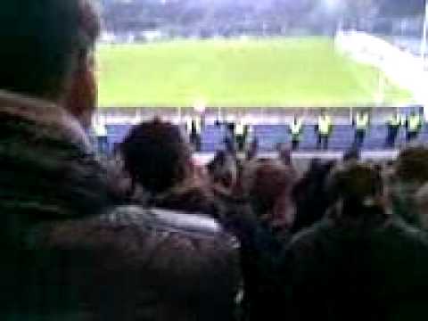 Laskler ziehen Schuhe aus