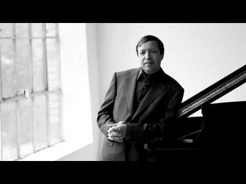 Mozart - Piano Concerto No. 21 in C major, K. 467 (Murray Perahia)