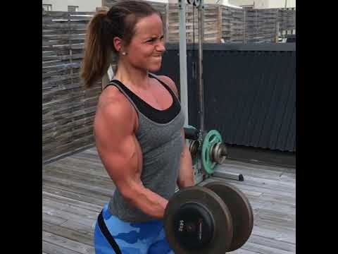 Her strong arms look incredible | MUSCLE GIRL | WORKOUT AT GYM