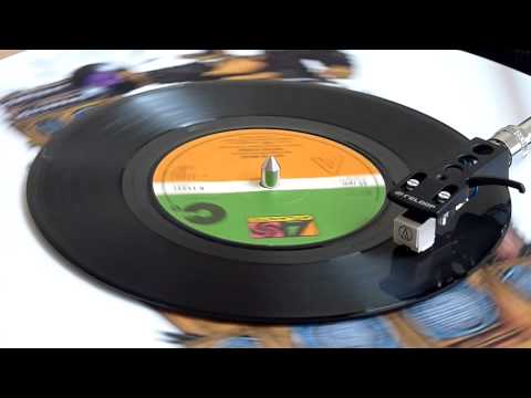 Sister Sledge - Lost In Music - Vinyl Play