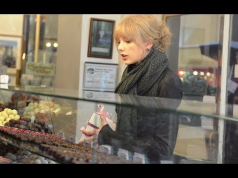 download lagu mp3 mp4 Taylor Swift And Princess Diana, download lagu Taylor Swift And Princess Diana gratis, unduh video klip Taylor Swift And Princess Diana