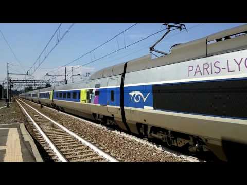 TGV IN TRANSITO CON SALUTO A TORINO STURA (TO) 10 - 9 - 2016
