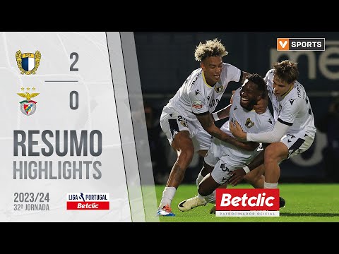 Resumo: Famalicão 2-0 Benfica (Liga 23/24 #32)