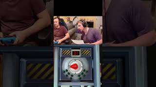 Keep Talking and Nobody Explodes With The Least Qualified Bomb Defusers