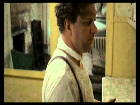 Hi, mom! apartment scene