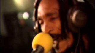 Israel Vibration - Feeling Irie (live with Roots Radics, Dutch TV 1997, 2 Meter Sessies)