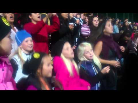 Huddinge IF F-04 dansar i Tyresöklacken (1)