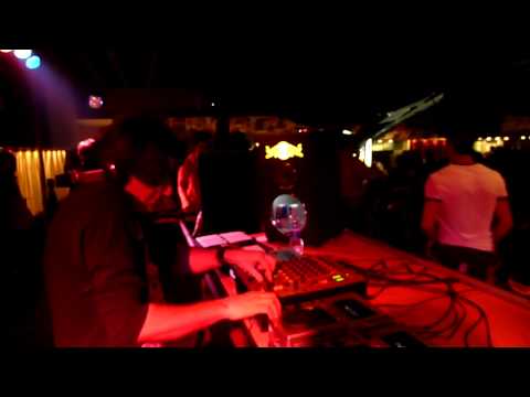 Dj FABRIZIO FATTORI LIVE @ MAMAMIA 13 NOVEMBRE 2010