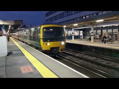 GWR Class 166214 Turbo Departing from Southampton Central The 25th of February 2023