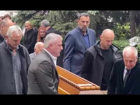 Obradovic, Paspalj, Divac, Zdovc, Radja, Danilovic pallbearers at Dusan Ivkovic’s funeral