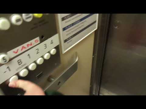 Very Nice Old 1970s KONE Traction Elevator (Upgraded) @ Sahlgren Hospital, Gothenburg