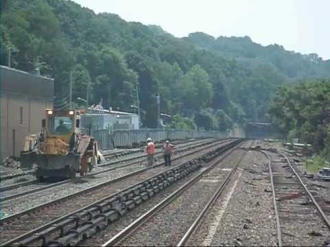 KBR Ballast Regulator #925 Drops Off Track Workers at Hastings