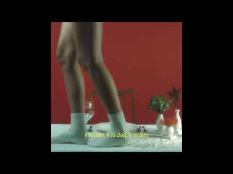 Della Du - k te den (Lyric Video)