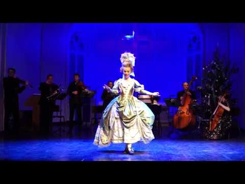 Baroque Dance – J. S. Bash. Rondeau from h-moll suite. Petit Trianon Baroque Company.