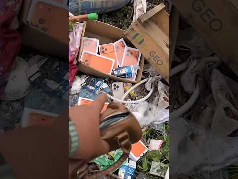 mulung nemu hp iphone 17 pro max  bisa buat main free fire ni