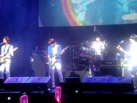 Listen to the CNBlue SG 210810  Love Revolution