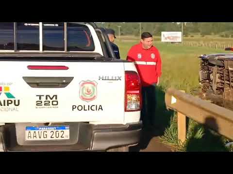 Tragedia: Bus vuelca con estudiantes luqueños en Oviedo