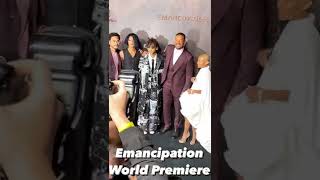 Will Smith & Jada Pinkett with Willow, Jaden and Trey at "Emancipation" movie premiere. #willsmith