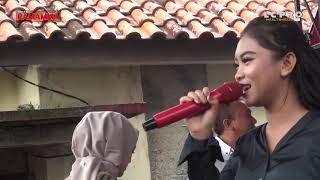 Download lagu FOTO KENANGAN   DEDE RISTY mp3