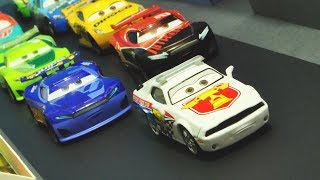 Disney Cars 3 : Piston Cup Pace Car! Pat Traxson - StopMotion