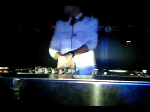Emilio Romo - Love Show ( City Of Sound ) AÑO NUEVO 2011.