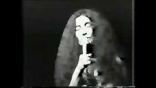 Yoko Ono - "Tabetai" (live in Japan) 1974