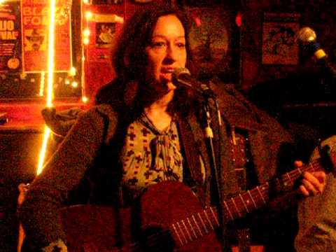 Amy Allison - Sheffield Streets Live at Banjo Jim's