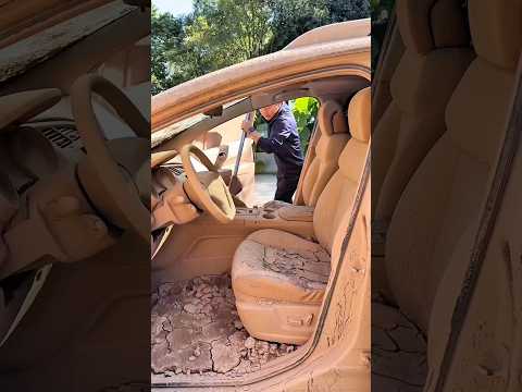 😱 L'auto super sporca di Ronaldo torna come nuova! 🚗✨ Ricompensa incredibile! 🥹💰 #Shorts