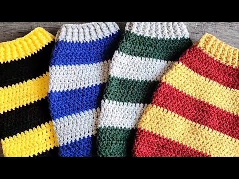 School uniform costumes for your dog or cat. I can't believe Halloween is only a few months away! 😳