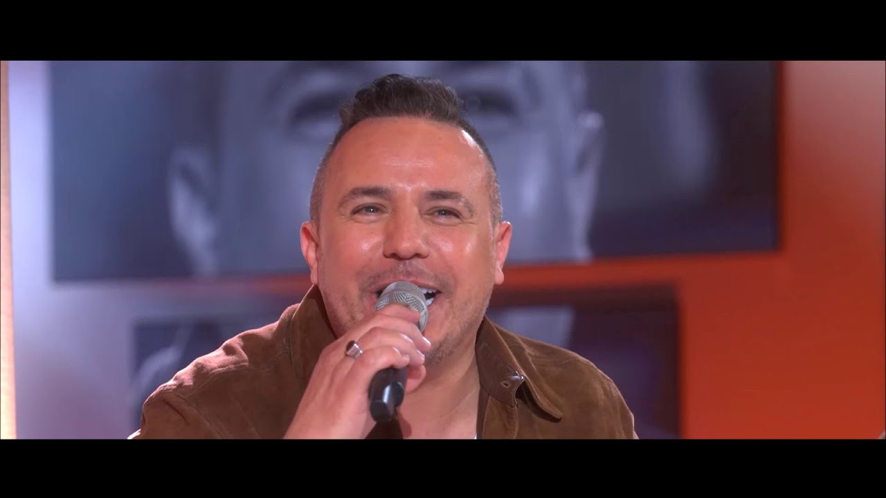 “Dis-moi”, “Tellement je t’aime” et “Abdel Kader” en live par Faudel